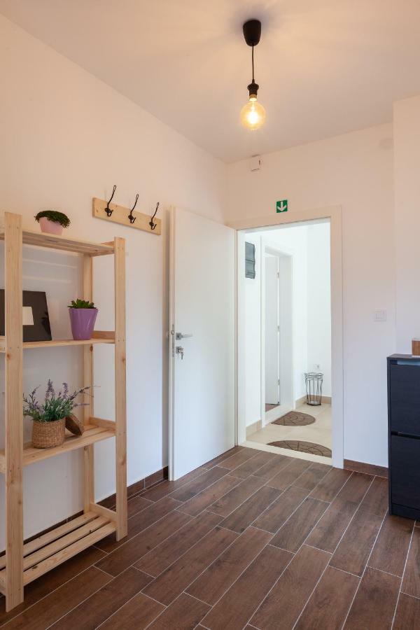 Kvasina Apartments Zadvarje Buitenkant foto